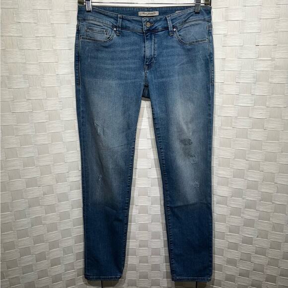 Mavi Jeans Womens Emma Slim Boyfriend Denim Jeans Size 31X32 Distressed Medium - Picture 9 of 12